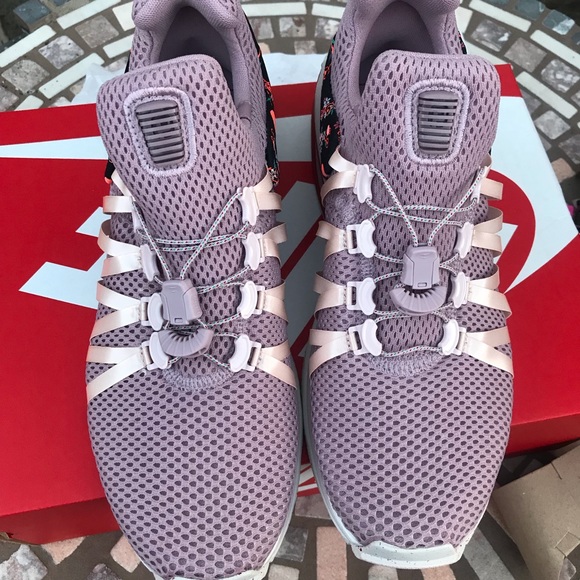 NIKE WOMENS AUTHENTIC SHOX Sz 7,8,8.5 New - Picture 5 of 8